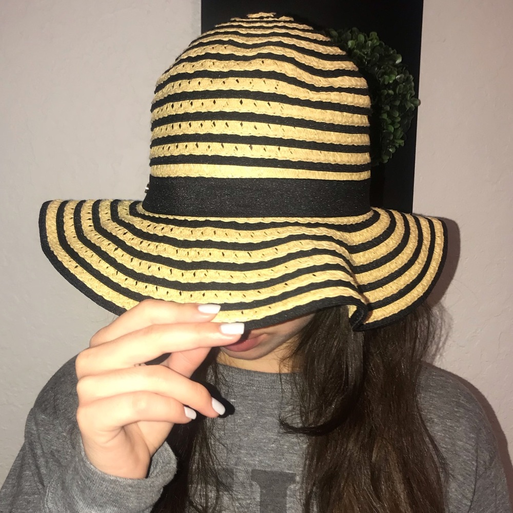 Calvin Klein Women Sun Hat - Picture 8 of 8